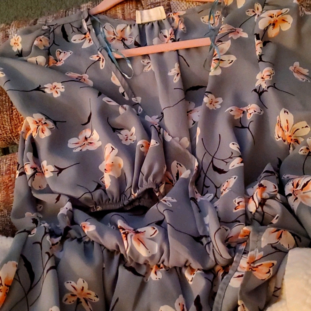 Floral flowy blouse